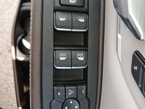 Used 2025 RAM 1500 Laramie AWD/4WD image 51