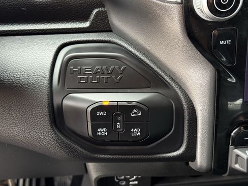 Used 2025 RAM 2500 Big Horn AWD/4WD image 24