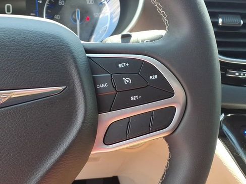 Used 2023 Chrysler Voyager LX FWD image 14