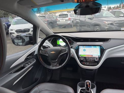 Used 2020 Chevrolet Bolt Premier w/ Infotainment Package image 5