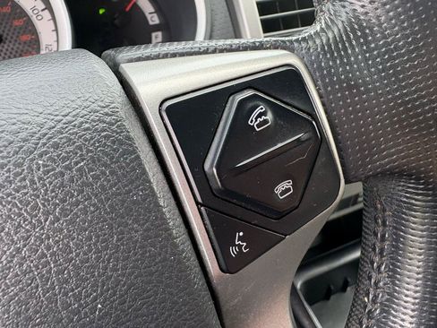Used 2015 Toyota Tacoma 4x4 Double Cab w/ SR5 Package image 12