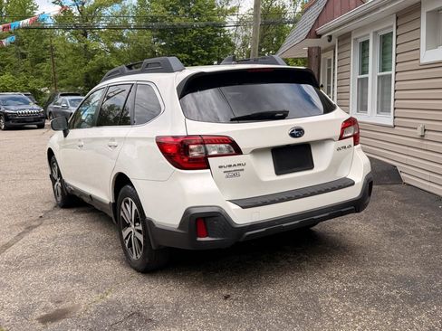 Used 2018 Subaru Outback 2.5i Limited AWD/4WD image 5