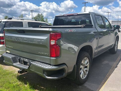 Used 2019 Chevrolet Silverado 1500 Custom w/ Custom Value Package AWD/4WD image 6