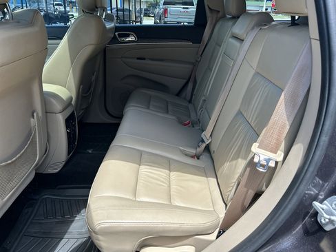 Used 2015 Jeep Grand Cherokee Limited image 22