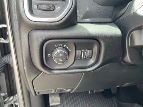 Used 2024 RAM 3500 Laramie w/ Towing Technology Group AWD/4WD image 26