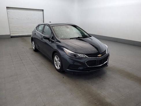 Used 2017 Chevrolet Cruze LT w/ Convenience Package FWD image 13