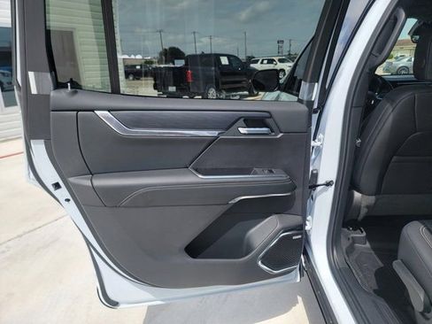 New 2026 GMC Acadia Elevation w/ Elevation Premium Package FWD image 14