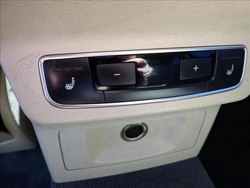 Used 2018 Audi Q5 Premium Plus w/ Premium Plus Package image 9