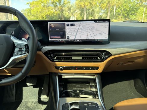 Used 2025 BMW 330i xDrive Sedan image 30