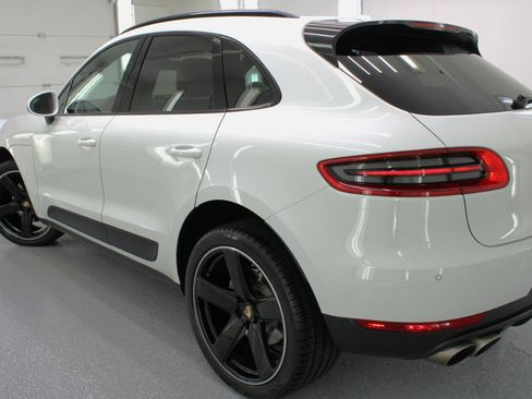 Used 2016 Porsche Macan S image 16