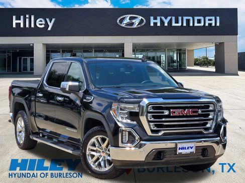 Used 2020 GMC Sierra 1500 SLT RWD image 2
