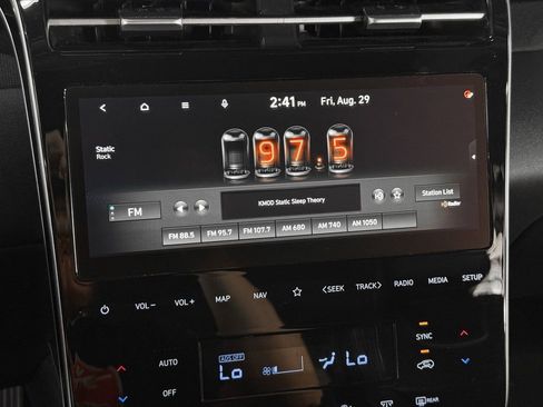 Used 2023 Hyundai Tucson Limited image 4