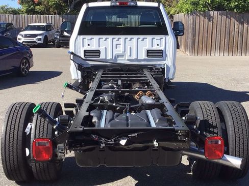 New 2026 Ford F550 4x4 Regular Cab Super Duty image 6