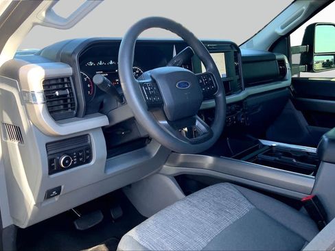 Certified 2025 Ford F250 XLT w/ 360-Degree Camera Package AWD/4WD image 17