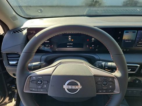 New 2026 Nissan Sentra SR w/ Floor Mat Package FWD image 13
