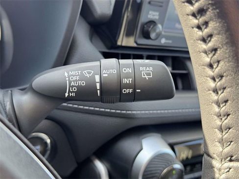 Used 2022 Toyota RAV4 XLE image 24