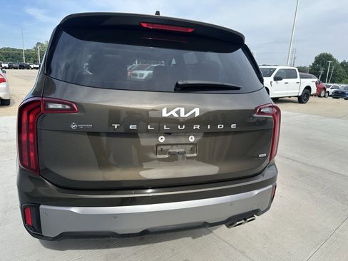 Used 2025 Kia Telluride S AWD/4WD image 11