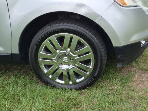 Used 2010 Ford Edge Limited FWD image 10
