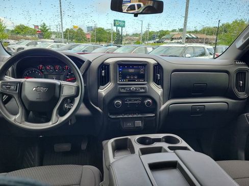 Used 2020 Chevrolet Silverado 1500 Custom Trail Boss w/ Custom Convenience Package AWD/4WD image 7
