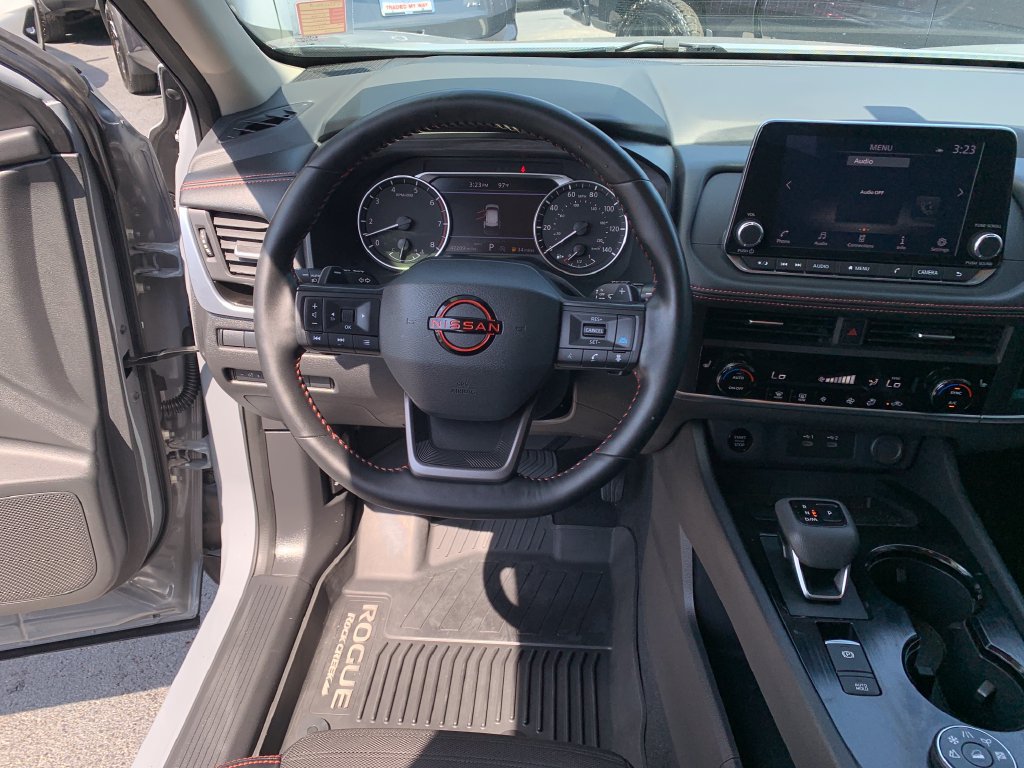 Certified 2025 Nissan Rogue SV AWD/4WD image 22