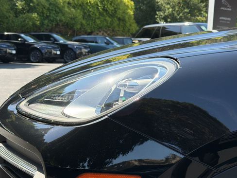 Used 2023 Porsche Cayenne AWD/4WD image 25
