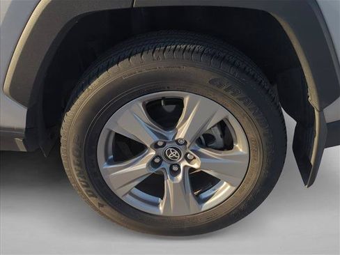 Used 2024 Toyota RAV4 XLE w/ Convenience Package FWD image 7