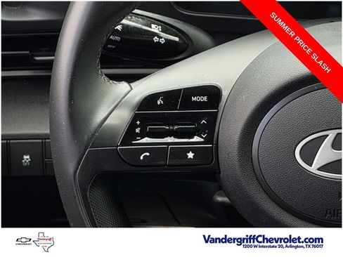 Used 2025 Hyundai Elantra Sport FWD image 12