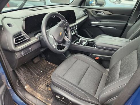 Used 2024 Chevrolet Traverse LT FWD image 8