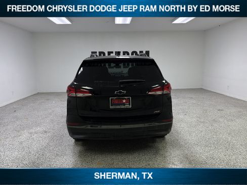 Used 2023 Chevrolet Equinox RS w/ RS Leather Package FWD image 5