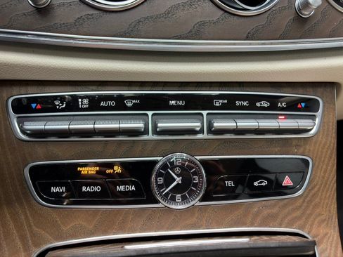Used 2020 Mercedes-Benz E 350 4MATIC Sedan w/ Parking Assistance Package image 22