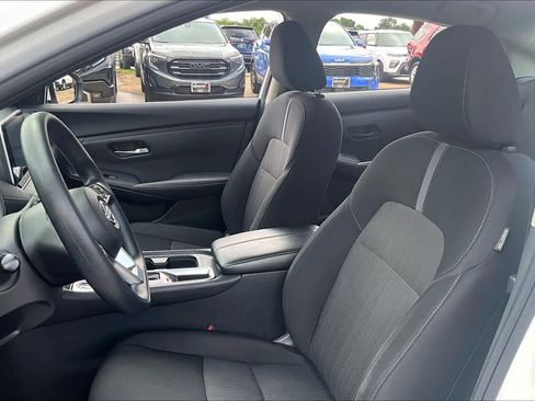 Used 2024 Nissan Sentra SV FWD image 8