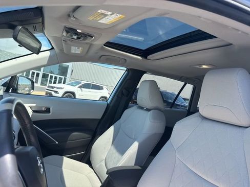 Used 2023 Toyota Corolla Cross LE w/ Moonroof Package AWD/4WD image 23