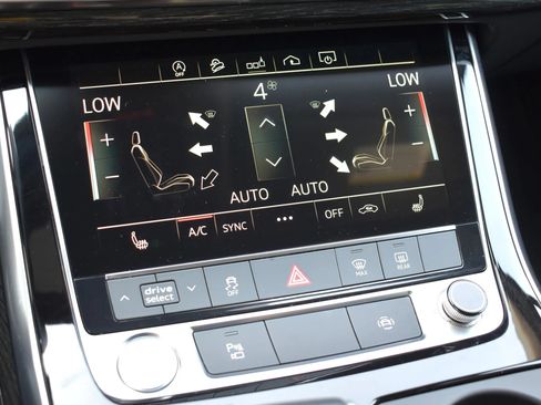 Used 2020 Audi Q7 3.0T Premium Plus w/ Premium Plus Package AWD/4WD image 26