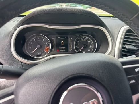 Used 2014 Jeep Cherokee Latitude w/ Comfort/Convenience Group FWD image 15