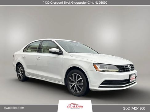 Used 2018 Volkswagen Jetta SE FWD image 4