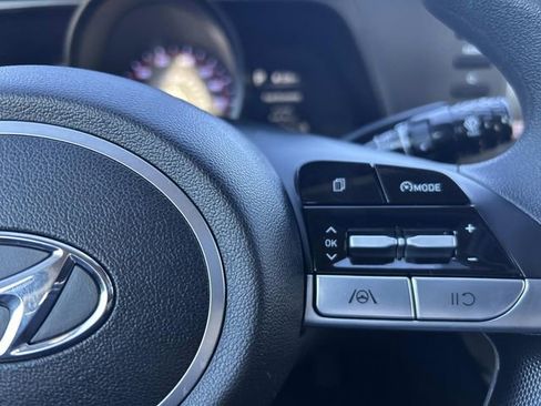 Used 2023 Hyundai Elantra SEL image 20