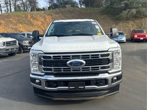 Used 2024 Ford F250 XLT image 2