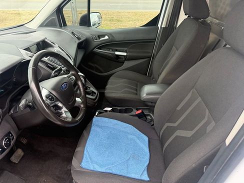 Used 2016 Ford Transit Connect XLT image 9