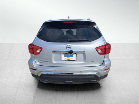 Used 2019 Nissan Pathfinder SV image 6