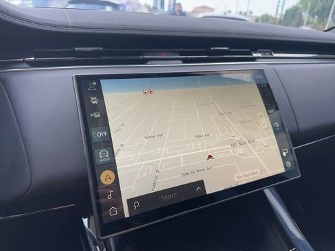 Used 2024 Land Rover Range Rover Sport SE AWD/4WD image 14