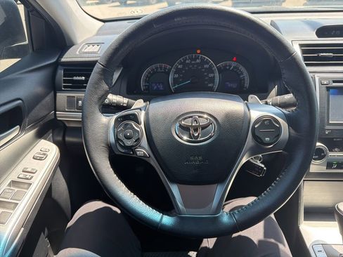 Used 2012 Toyota Camry SE FWD image 14