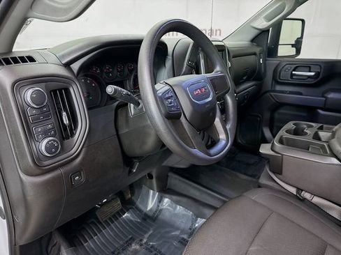 Used 2024 GMC Sierra 2500 Pro w/ Convenience Package image 10