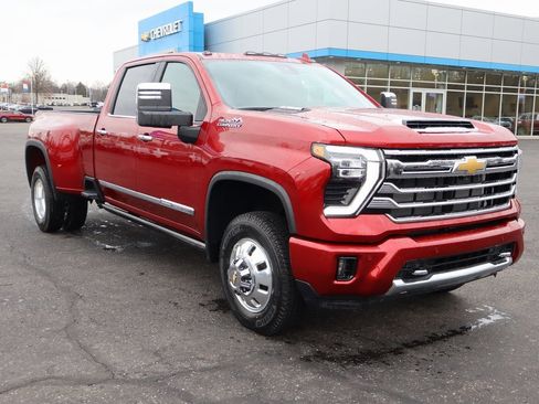 New 2026 Chevrolet Silverado 3500 High Country w/ Technology Package image 2
