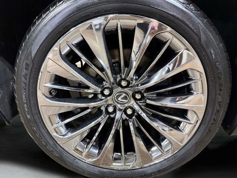 Used 2018 Lexus LS 500 AWD image 33