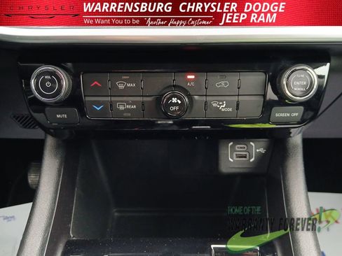 Used 2022 Jeep Compass Latitude AWD/4WD image 23