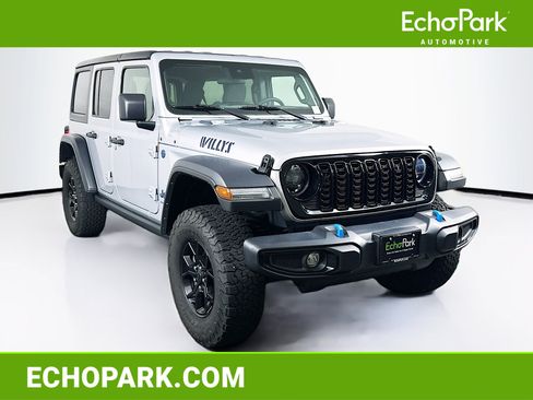 Used 2024 Jeep Wrangler Unlimited AWD/4WD image 1