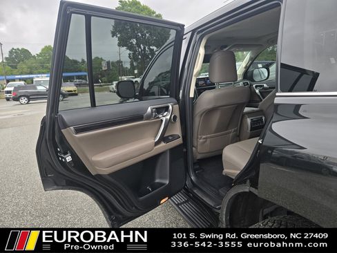 Used 2023 Lexus GX 460 Premium AWD/4WD image 11
