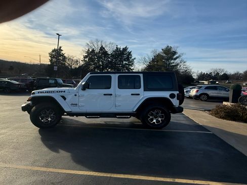Used 2019 Jeep Wrangler Unlimited Rubicon w/ Dual Top Group image 6