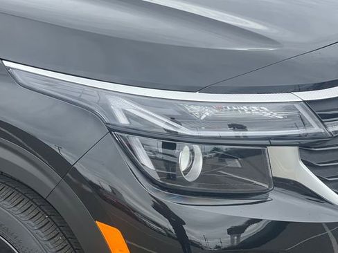New 2026 Kia Seltos EX FWD image 33