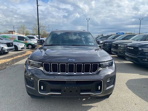 Used 2022 Jeep Grand Cherokee Overland AWD/4WD image 6